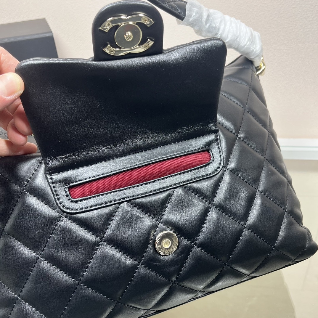 CHANEL MAXI SIZE HOBO BAG BLACK CALFSKIN AND GOLD TONE METAL BLACK 27CM AS4339 B13833 94305 - Image 4