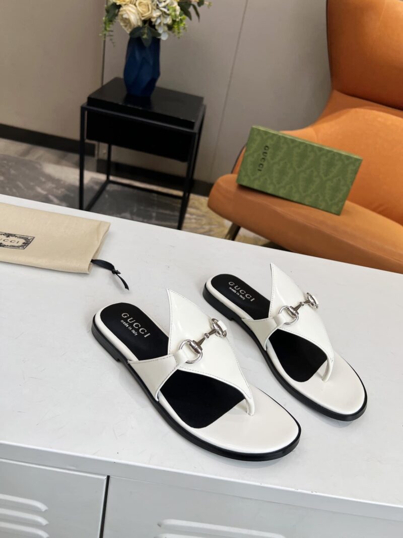 Alternative view of GUCCI WOMEN'S THONG SANDAL WITH HORSEBIT WHITE