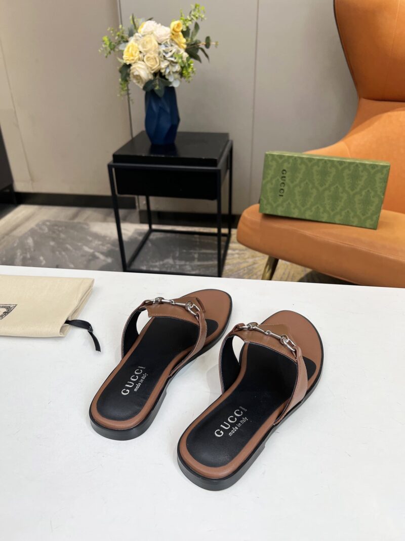 Alternative view of GUCCI WOMEN'S THONG SANDAL WITH HORSEBIT BROWN