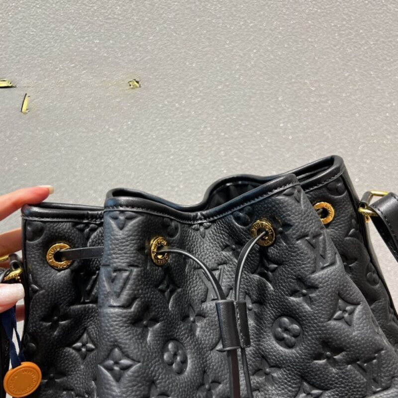 Alternative view of LOUIS VUITTON MINI LIN NOELIE BAG BLACK 26CM