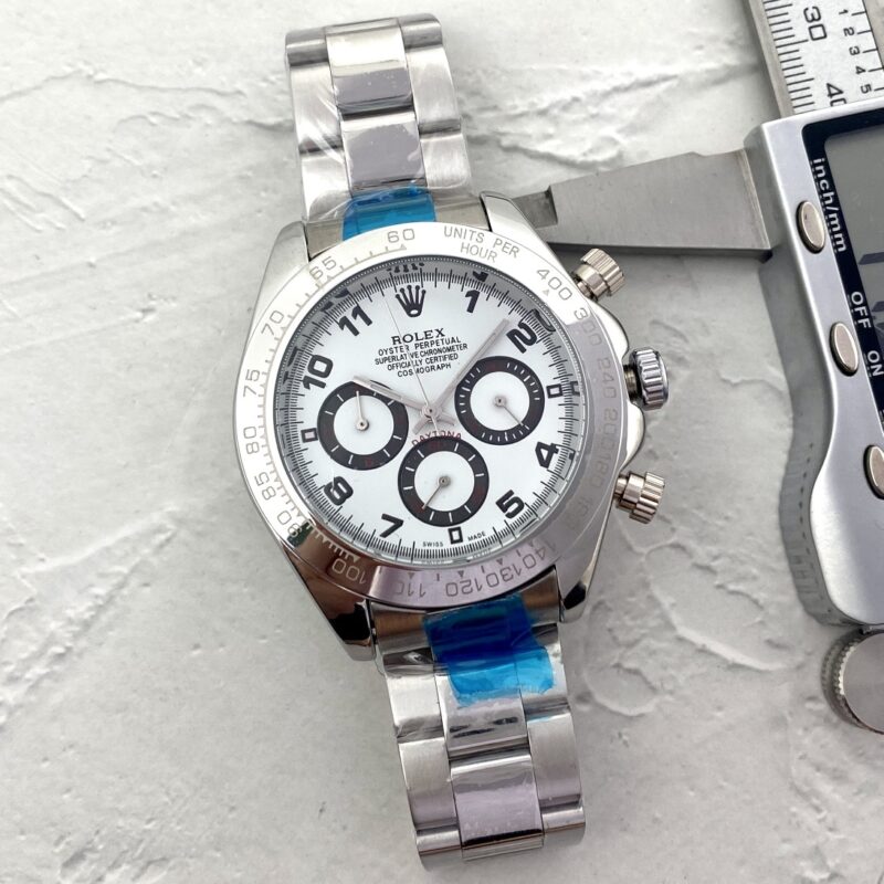 Alternative view of ROLEX OYSTER PERPETUAL COSMOGRAPH DAYTONA 40MM