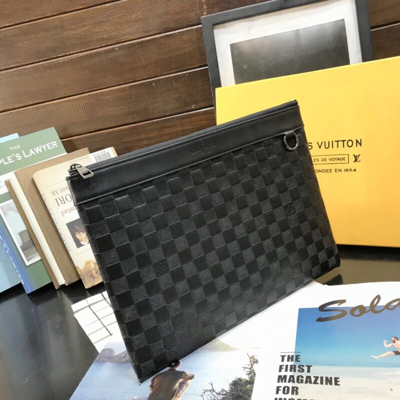 Alternative view of LOUIS VUITTON VOYAGE POCHETTE DAMIER INFINI COWHIDE LEATHER BLACK 33CM