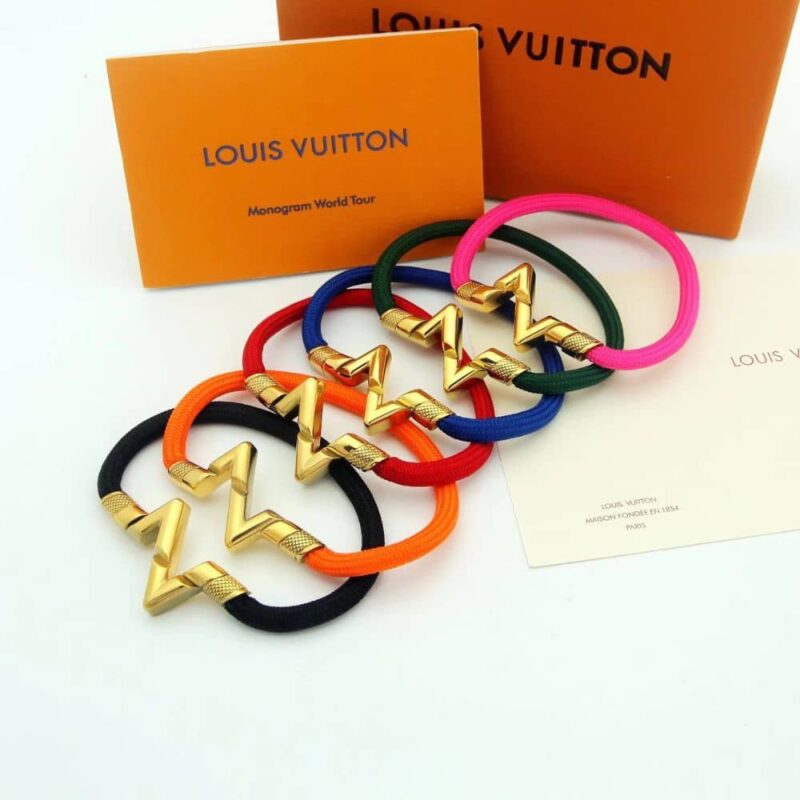 Alternative view of LOUIS VUITTON LV VOLT UPSIDE DOWN PLAY LARGE BRACELET YELLOW GOLD Q05413
