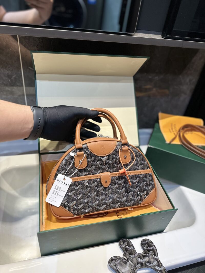 Alternative view of GOYARD SAINT JEANNE PM BLACK TAN 26CM