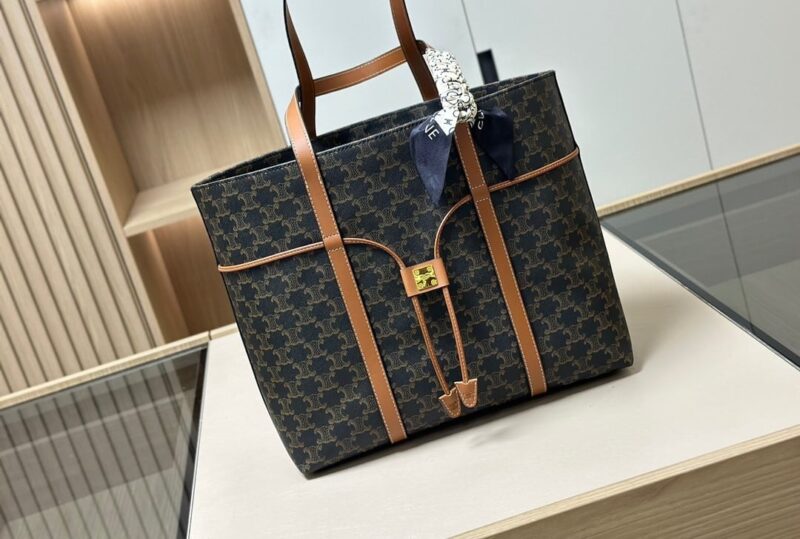 Alternative view of CELINE CABAS DRAWSTRING IN TRIOMPHE CANVAS AND CALFSKIN BLACK 36CM 113722BZJ 04LU