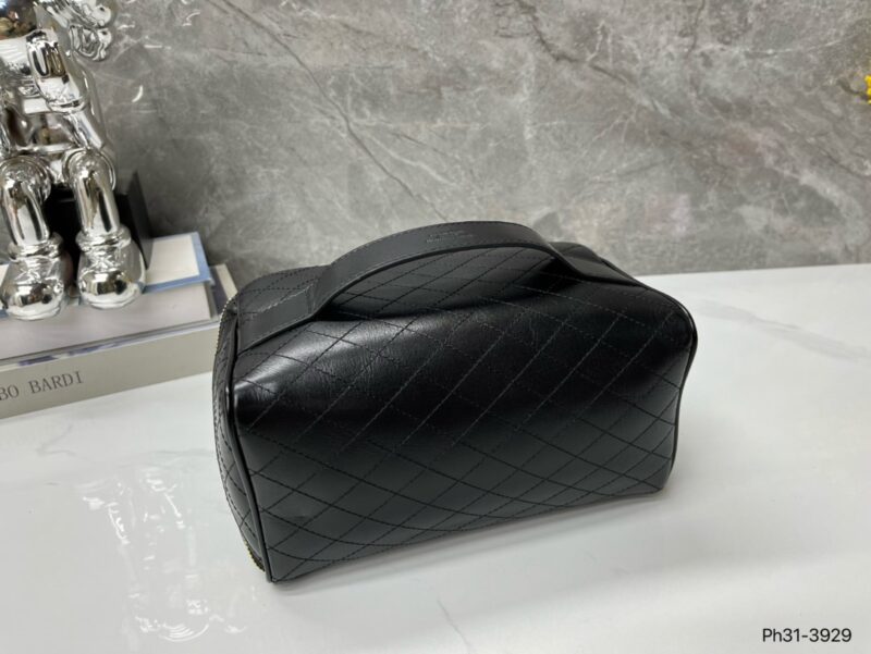 Alternative view of SAINT LAURENT GABBY VANITY CASE BLACK 24CM 7531711EL071000