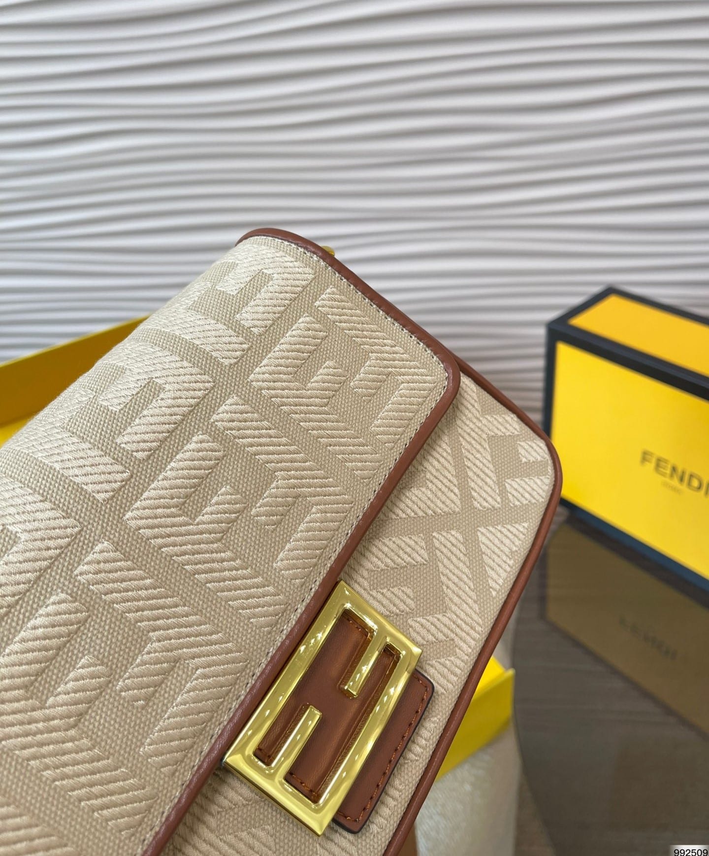 FENDI BAGUETTE NATURAL STRAW BAG WITH FF EMBROIDERY 26CM 8BR600AP4MF1LMP - Image 5