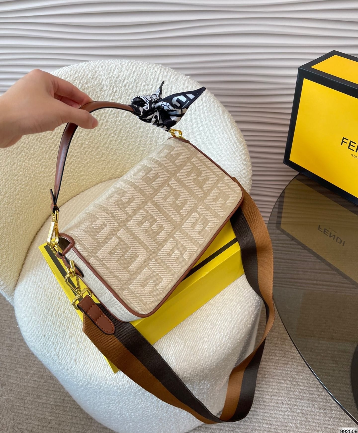 FENDI BAGUETTE NATURAL STRAW BAG WITH FF EMBROIDERY 26CM 8BR600AP4MF1LMP - Image 9