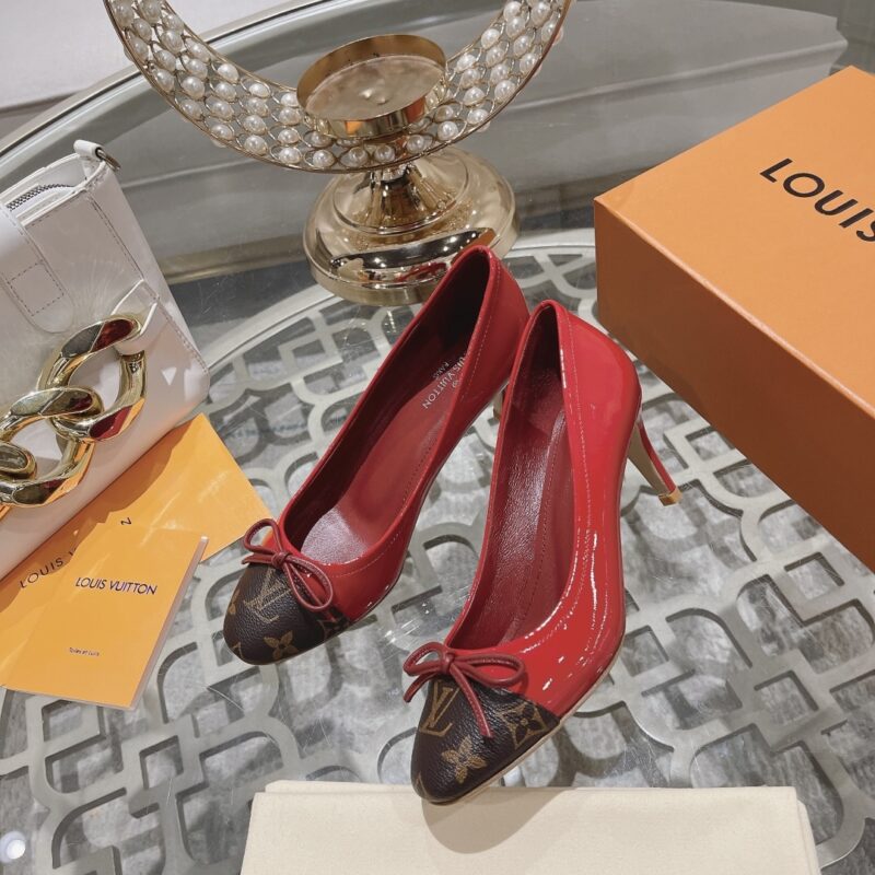 Alternative view of LOUIS VUITTON BLOSSOM PUMP RED