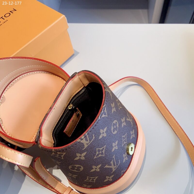 Alternative view of LOUIS VUITTON VANITY BAG WITH BUCKLE MONOGRAM BROWN 17CM