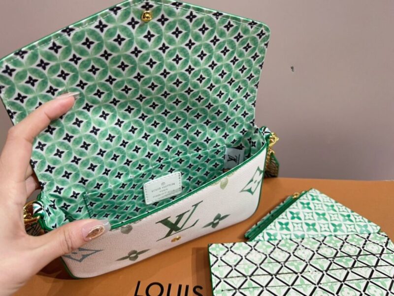 Alternative view of LOUIS VUITTON FÉLICIE POCHETTE GREEN 21CM M82965