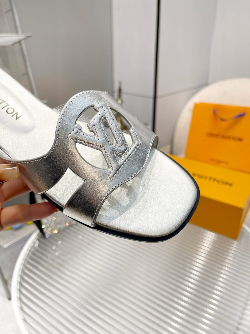 Alternative view of LOUIS VUITTON LV ISOLA FLAT MULE SILVER 1ABQKH