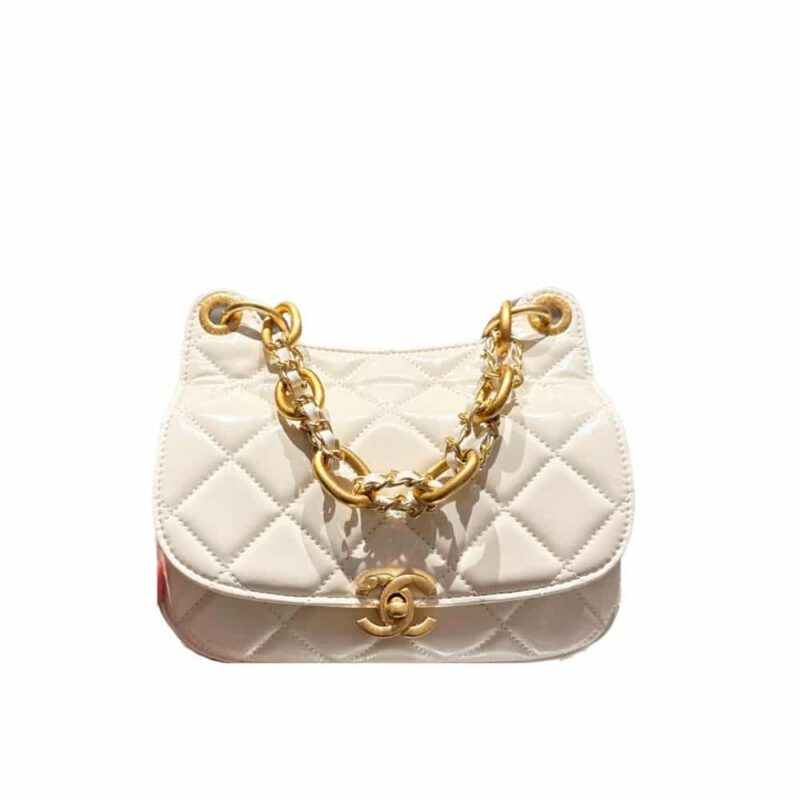 CHANEL HOBO BAG WITH CHAIN AND GOLD HARDWARE WHITE 21CM
