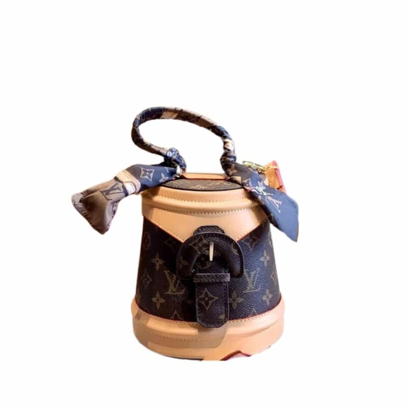 LOUIS VUITTON VANITY BAG WITH BUCKLE MONOGRAM BROWN 17CM