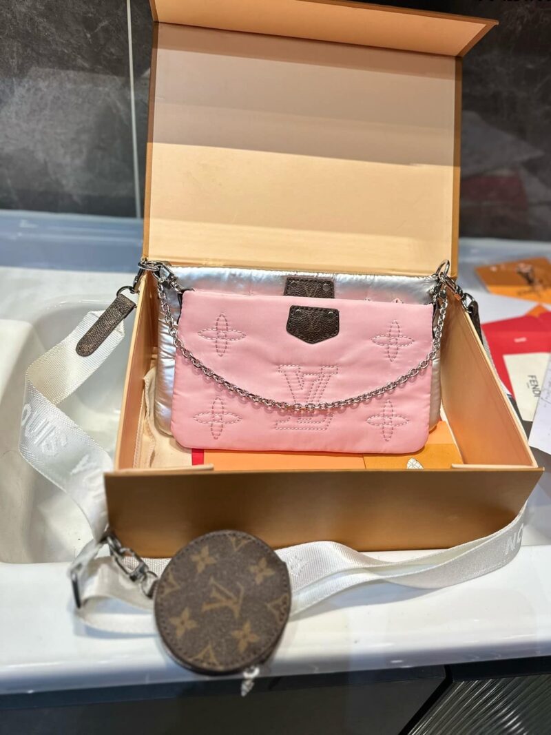Alternative view of LOUIS VUITTON MAXI MULTI POCHETTE ACCESSOIRES MONOGRAM PILOW GREY AND PINK 24CM M21056