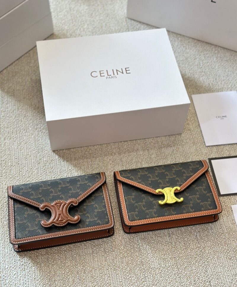 Alternative view of CELINE WALLET ON CHAIN MARGO IN TRIOMPHE CANVAS AND CALFSKIN TAN 20CM 10L462DQB 04LU