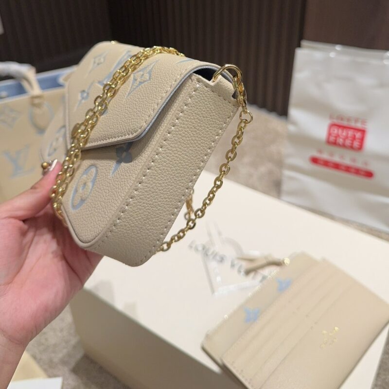 Alternative view of LOUIS VUITTON FÉLICIE POCHETTE BAG CANDY BLUE 21CM M83025