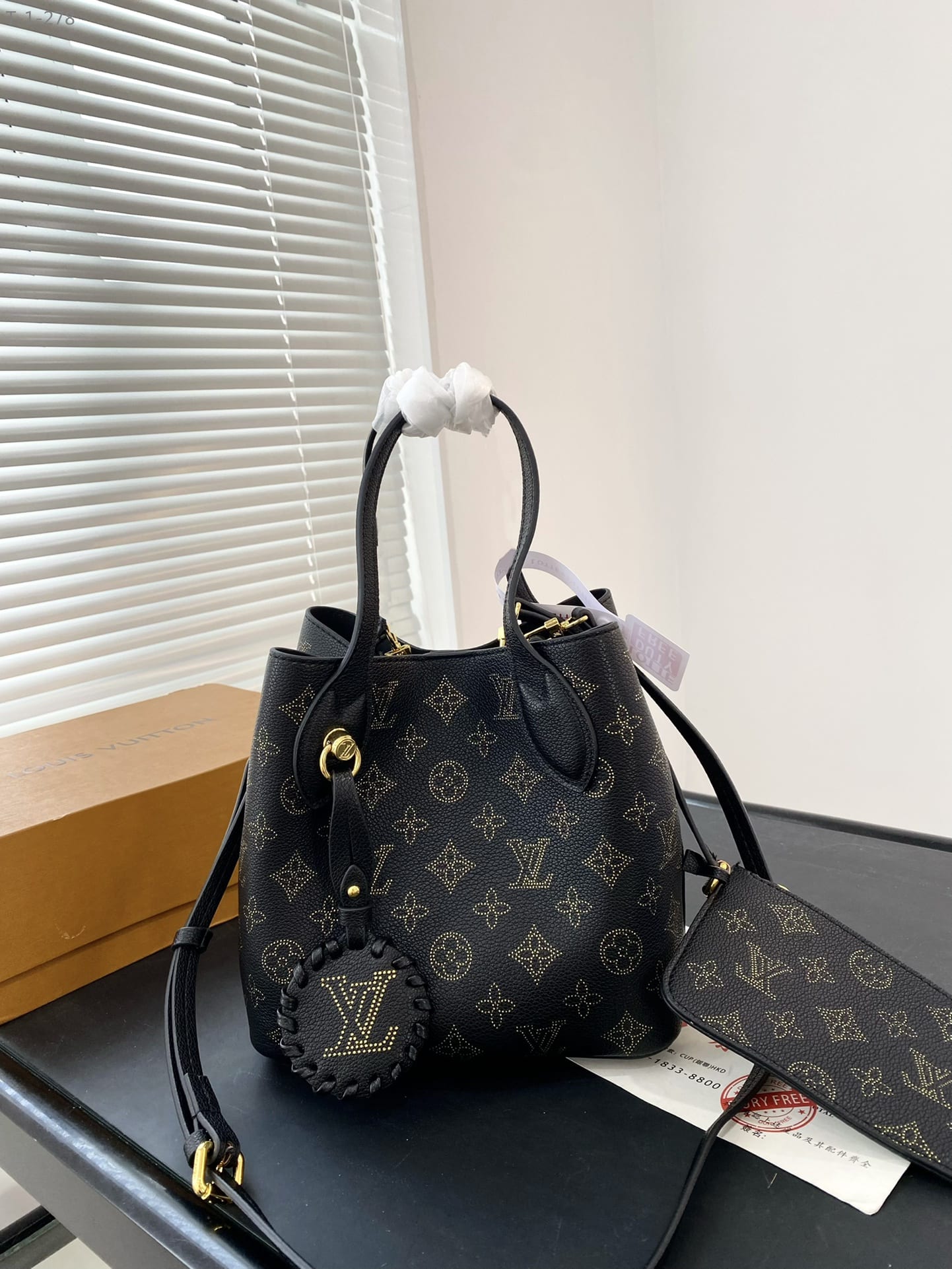 LOUIS VUITTON BLOSSOM PM BLACK 20CM M23393 - Image 2