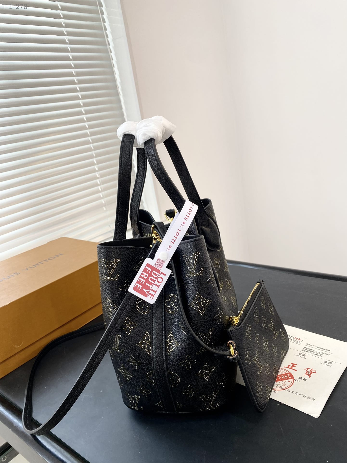 LOUIS VUITTON BLOSSOM PM BLACK 20CM M23393 - Image 6