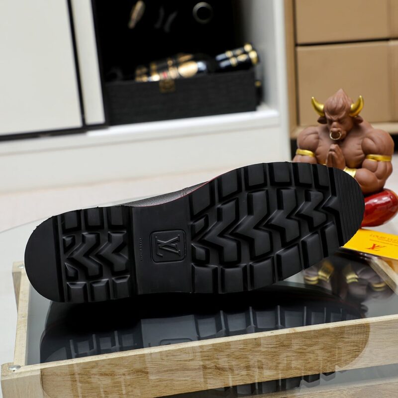 Alternative view of LOUIS VUITTON SOULIERS CLUB LOAFERS BLACK RED