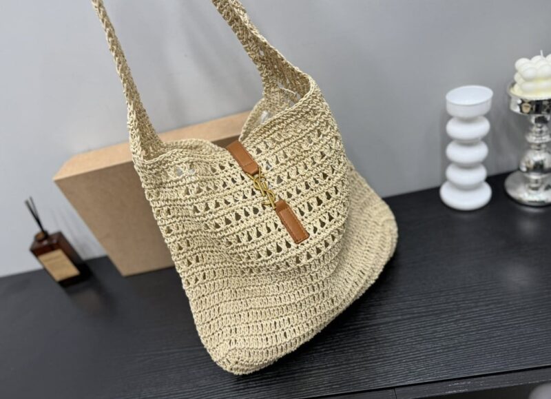 Alternative view of SAINT LAURENT LE 5 A 7 IN RAFFIA CROCHET AND SMOOTH LEATHER BEIGE 32CM 690941GAAAR2080