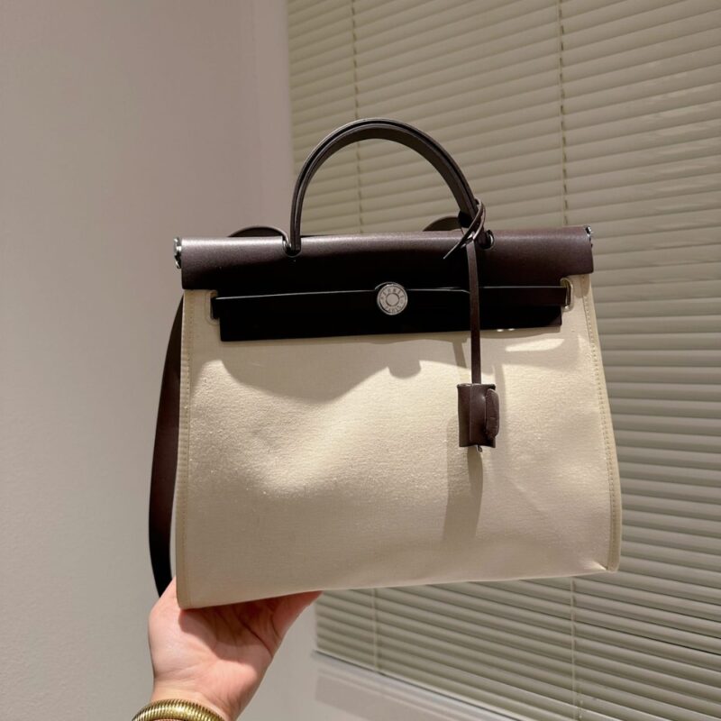 Alternative view of HERMES VACHE HUNTER TOILE HERBAG ZIP 31 BEIGE 31CM