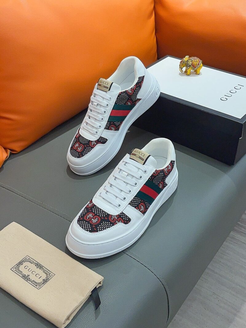 Alternative view of GUCCI SCREENER GG HIGH TOP SNEAKER WHITE WITH RED LOGO