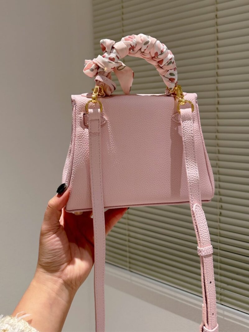 Alternative view of HERMÈS BIRKIN TOGO LIGHT PINK 20CM