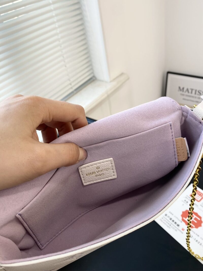 Alternative view of LOUIS VUITTON POCHETTE FELICIE BAG IN LATTE AND BUBBLE TEA 22CM