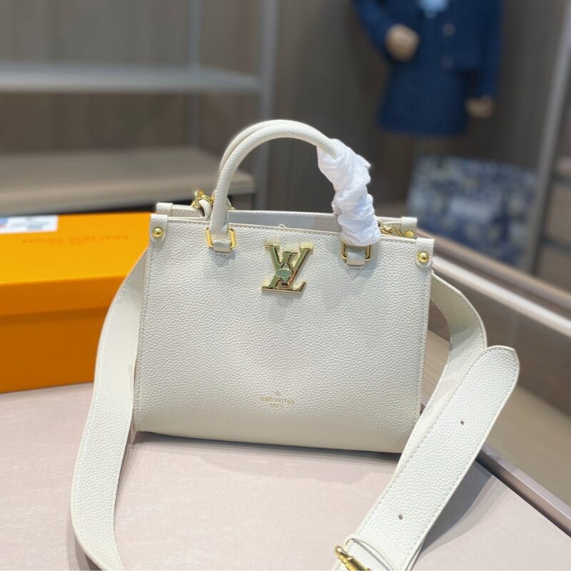 Alternative view of LOUIS VUITTON LOCK AND GO BAGS WHITE QUARTZ 24CM M23637