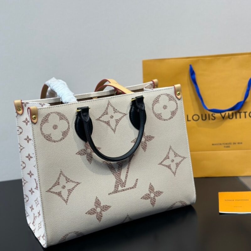 Alternative view of LOUIS VUITTON ONTHEGO MM MONOGRAM CANVAS DUNE 35CM M46912