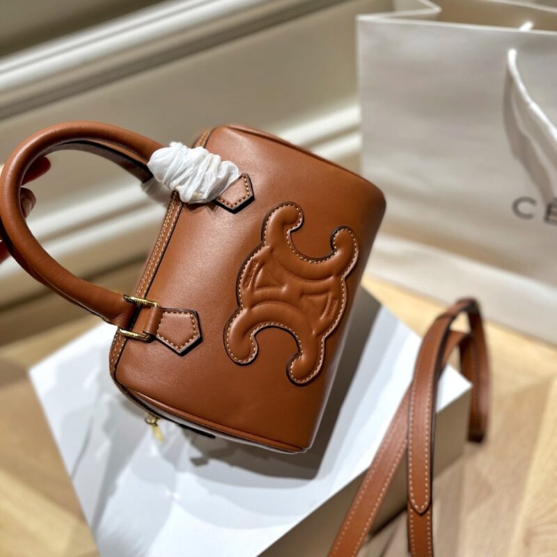 Alternative view of CELINE SMALL TRIOMPHE LEATHER BOSTON BAG IN SMOOTH TOASTED 19CM 113773DU3 04LU