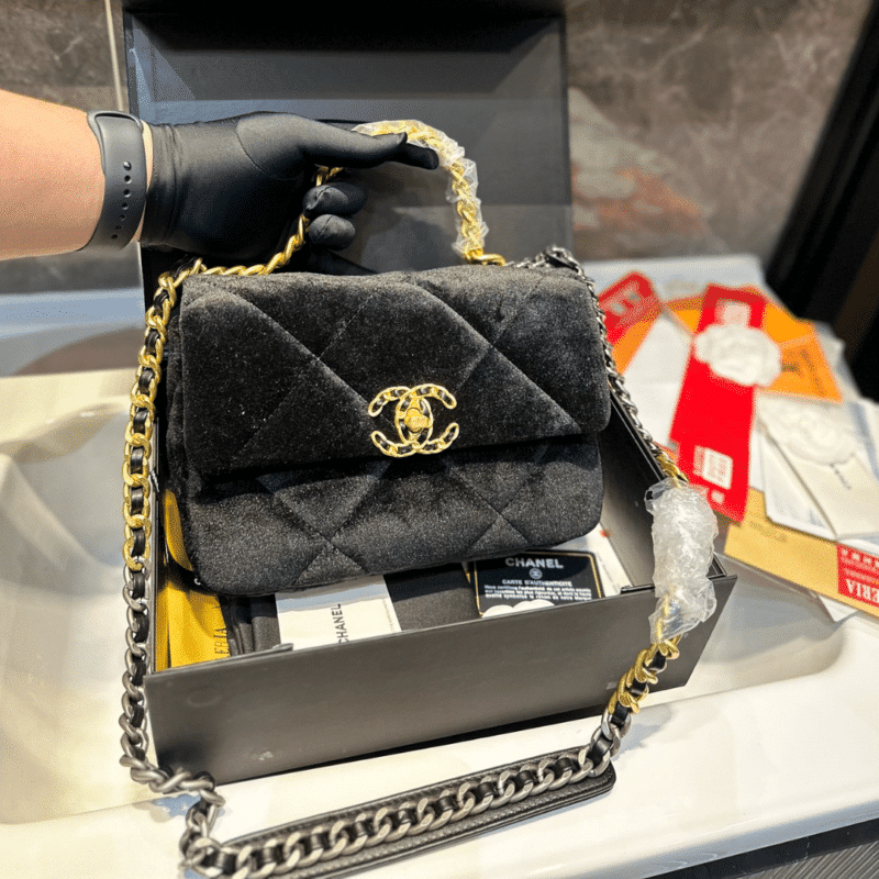Alternative view of CHANEL 19 VELVET FLAP BAG BLACK 26CM