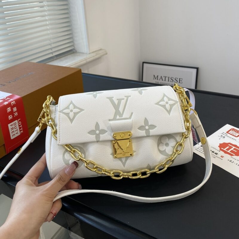 Alternative view of LOUIS VUITTON FAVORITE BICOLOR MONOGRAM LATTE AND MATCHA 24CM M46842
