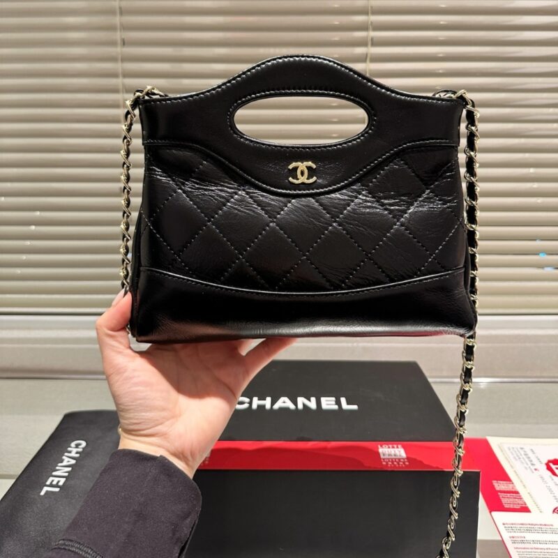 Alternative view of CHANEL 24C MINI 31 CLUTCH WITH CHAIN SHINY BLACK 24CM