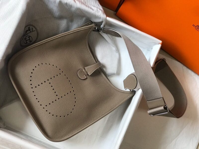 Alternative view of HERMES CLEMENCE EVELYNE PM 25CM ETOUPE