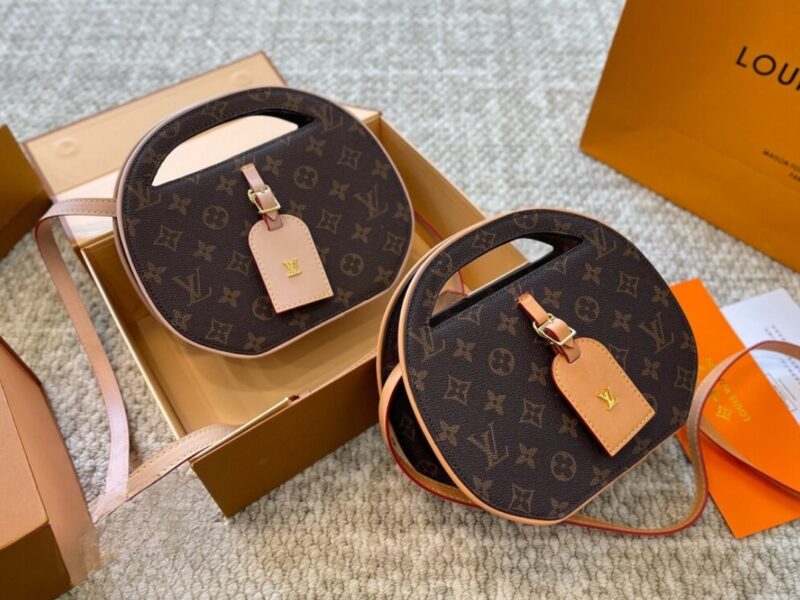 Alternative view of LOUIS VUITTON AROUND ME PM 22CM M47117