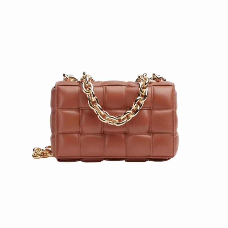 BOTTEGA VENETA CHAIN CASSETTE CROSSBODY BAG IN MAPLE 26CM