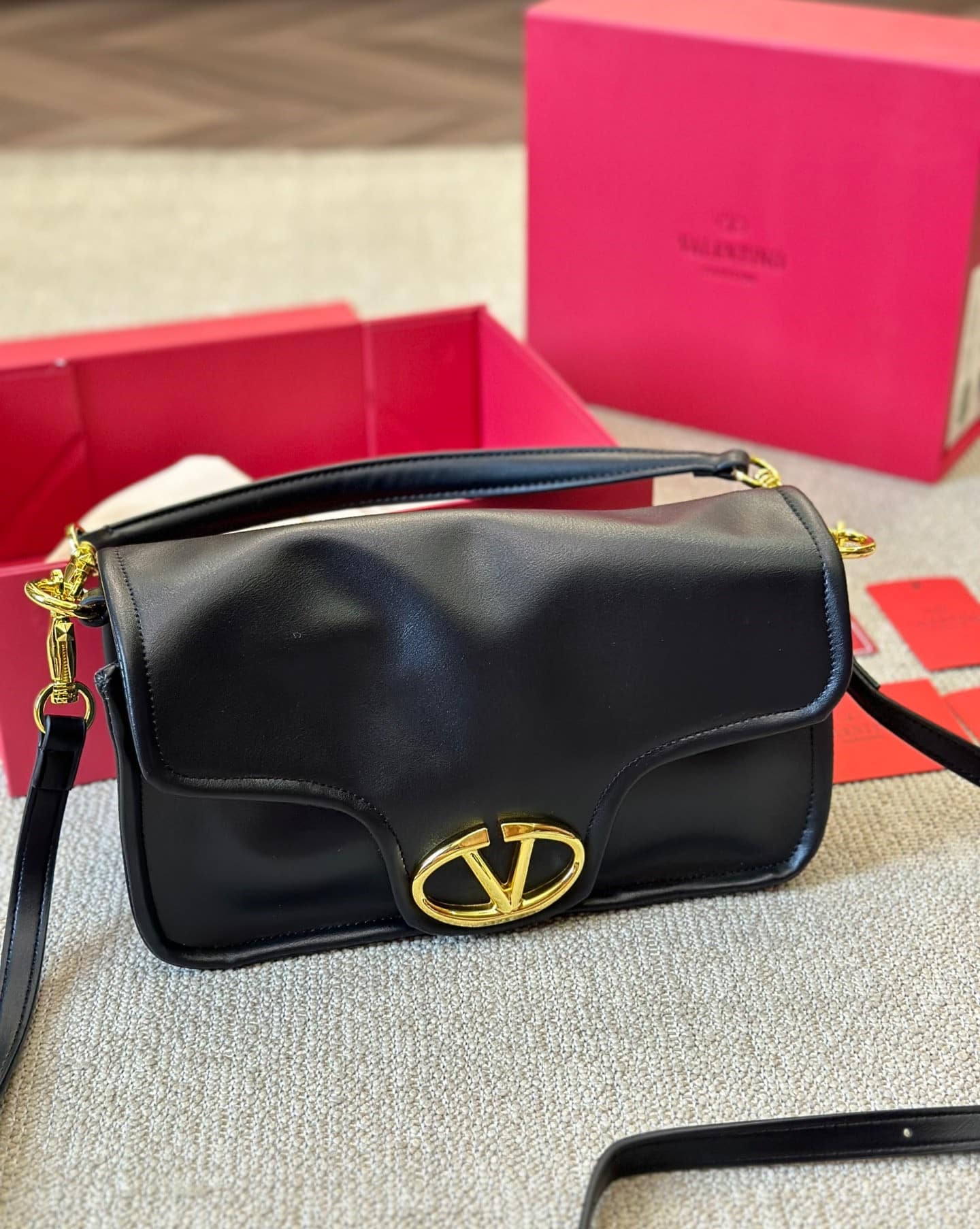 VALENTINO GARAVANI VLOGO 1960 NAPPA LEATHER SHOULDER BAG BLACK 28CM 4W0B0N48ZFJ 0NO - Image 2