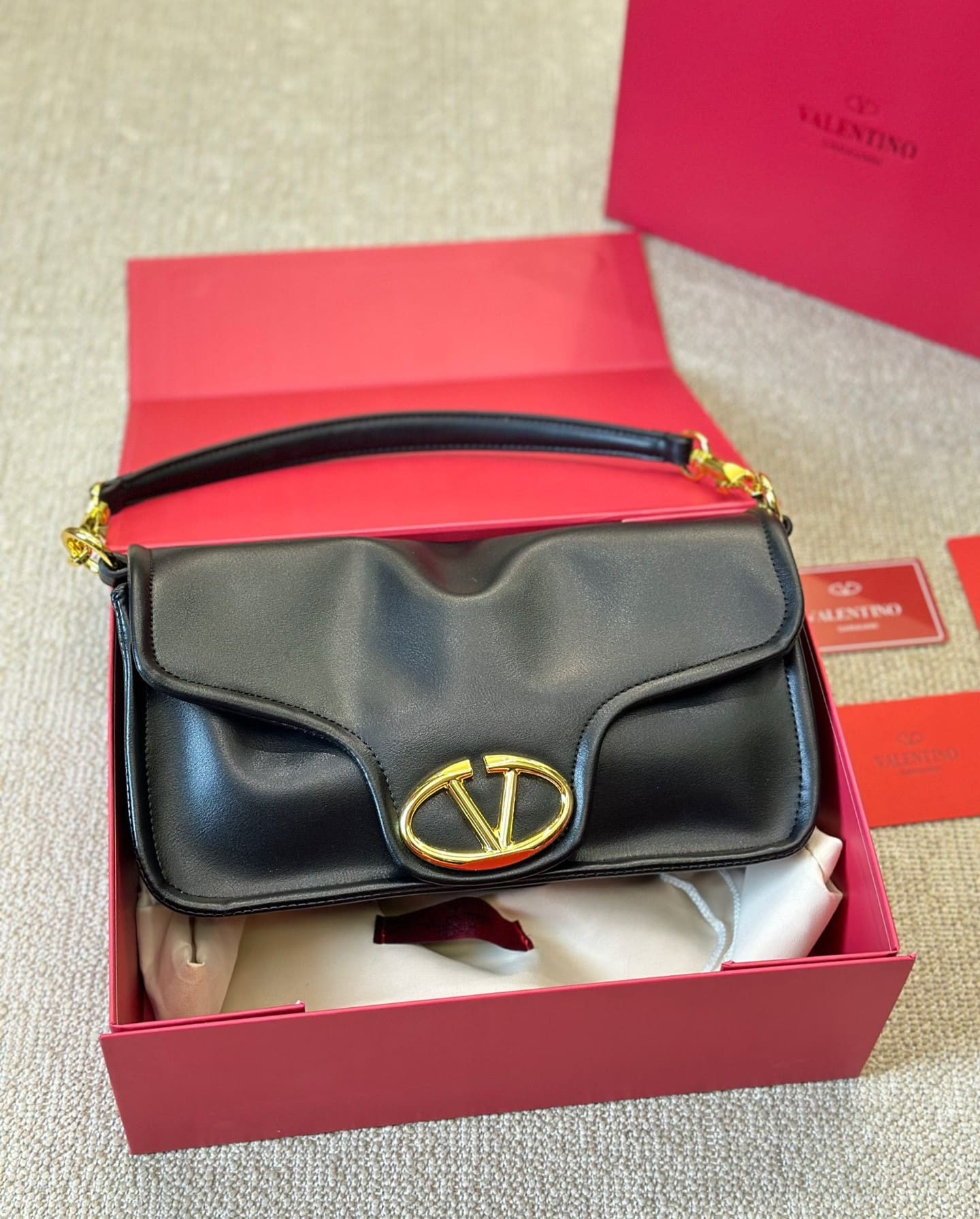 VALENTINO GARAVANI VLOGO 1960 NAPPA LEATHER SHOULDER BAG BLACK 28CM 4W0B0N48ZFJ 0NO - Image 4