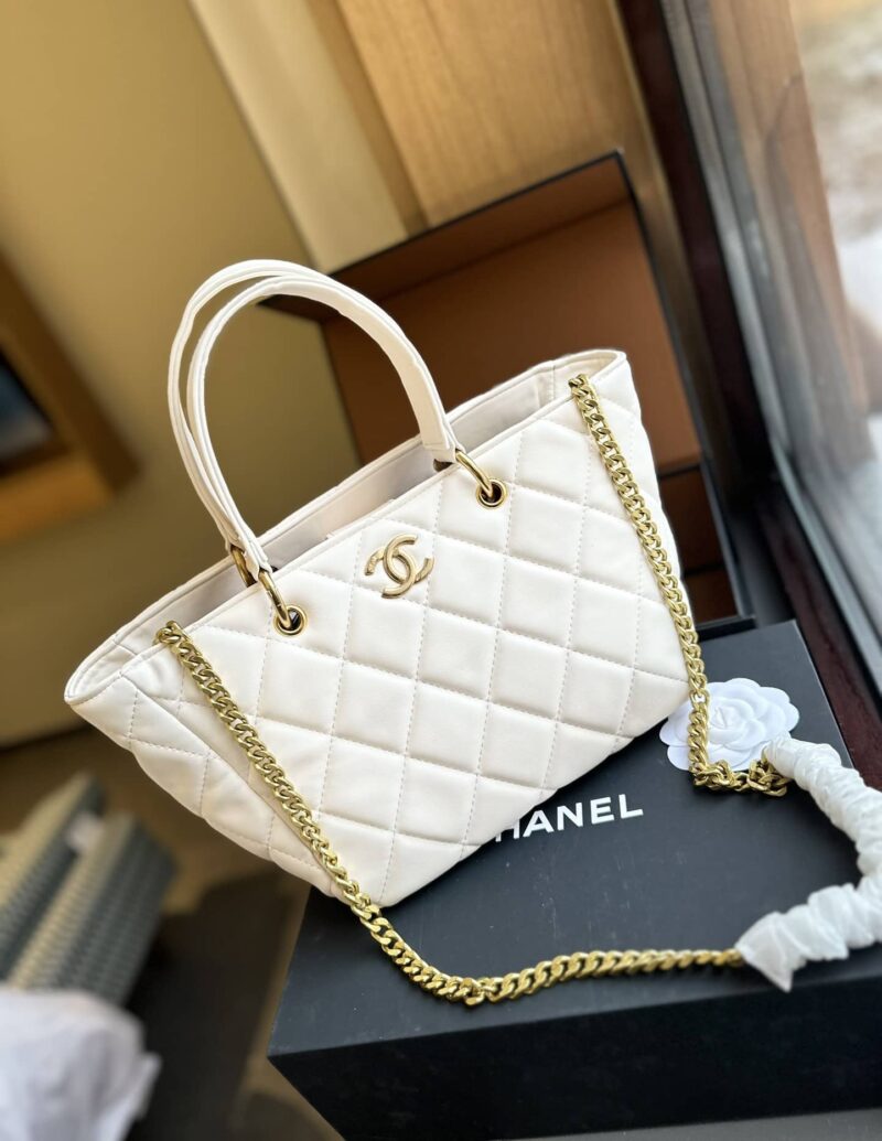 Alternative view of CHANEL SMALL SHOPPING BAG WHITE 25CM AS4188
