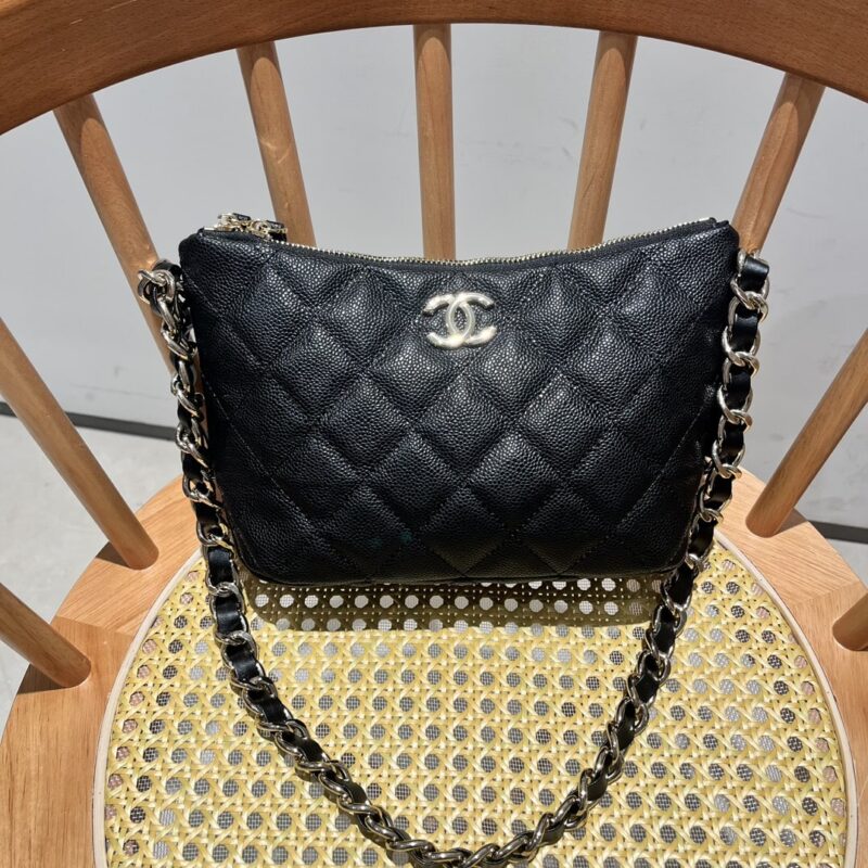 Alternative view of CHANEL SMALL HOBO BAG GRAINED SHINY BLACK 20CM AS4320 B15551 94305