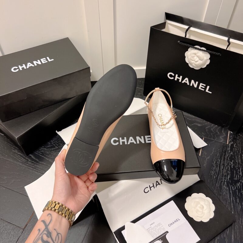 Alternative view of CHANEL INTERLOCKING CC LOGO BALLET FLATS BLACK PINK