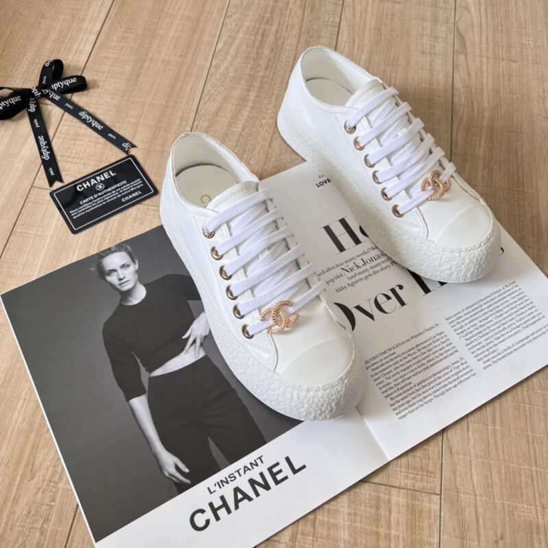 Alternative view of CHANEL WOMEN'S SNEAKERS CC TRAINERS IN WHITE