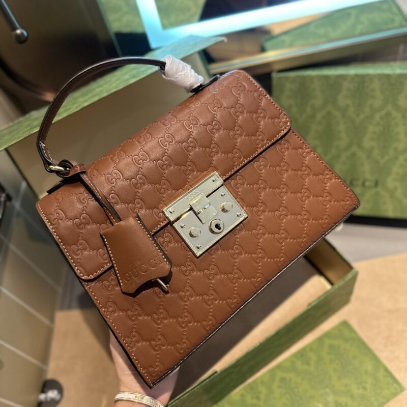 Alternative view of GUCCI PADDLE LOCK GG SUPREME TOP HANDLE FULL BROWN 28CM