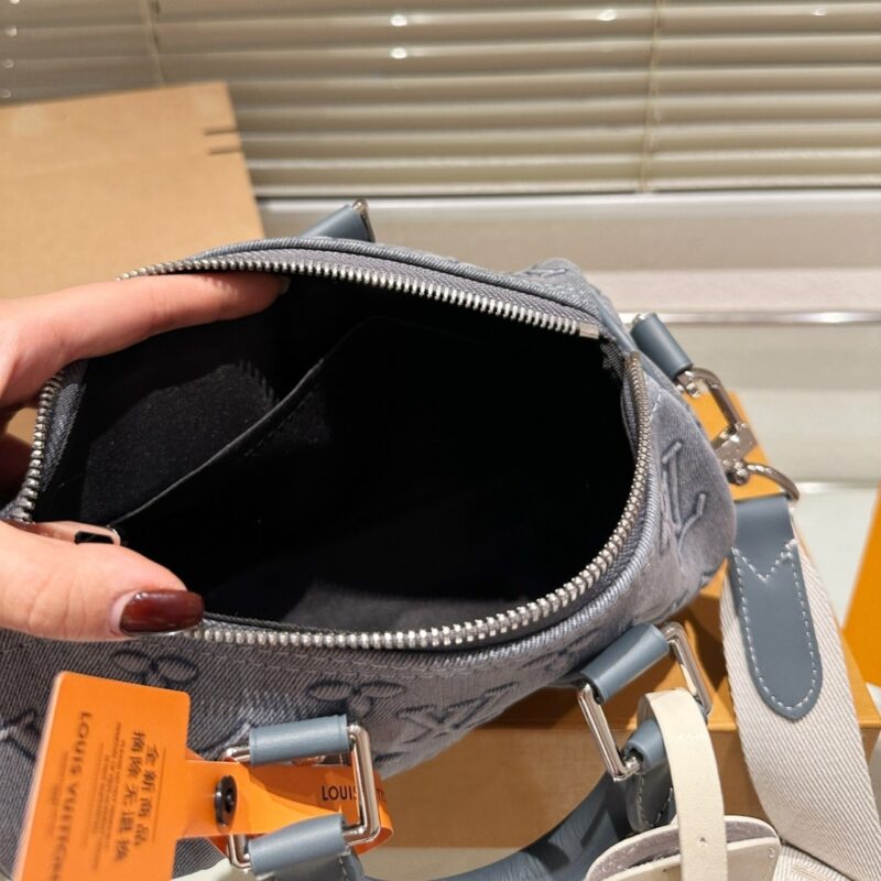 Alternative view of LOUIS VUITTON KEEPALL BANDOULIÈRE 25 MONOGRAM WASHED DENIM CANVAS 24CM M22762