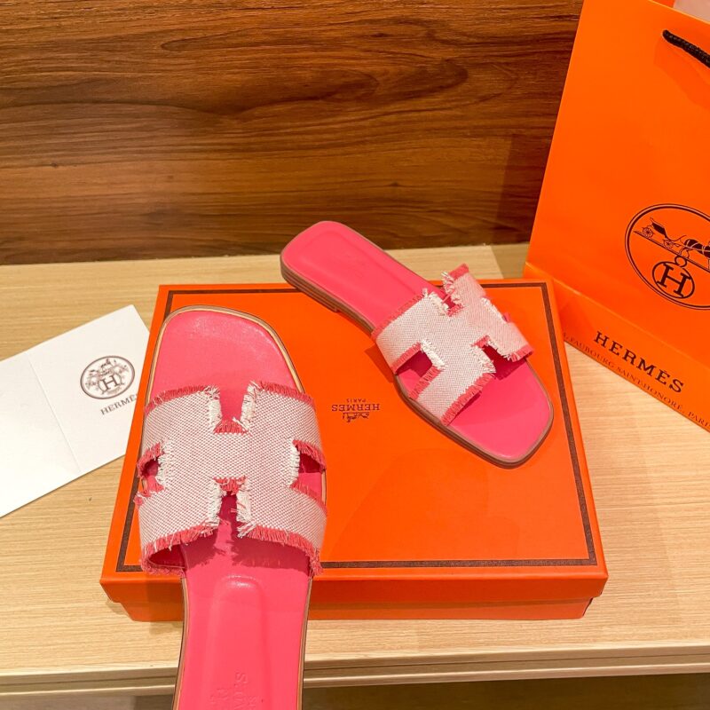 Alternative view of HERMES ORAN SANDAL PINK H231095Z C5350