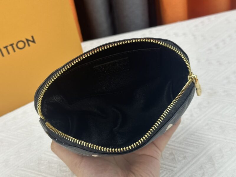 Alternative view of LOUIS VUITTON COSMETIC POUCH PM BLACK 17CM M59086