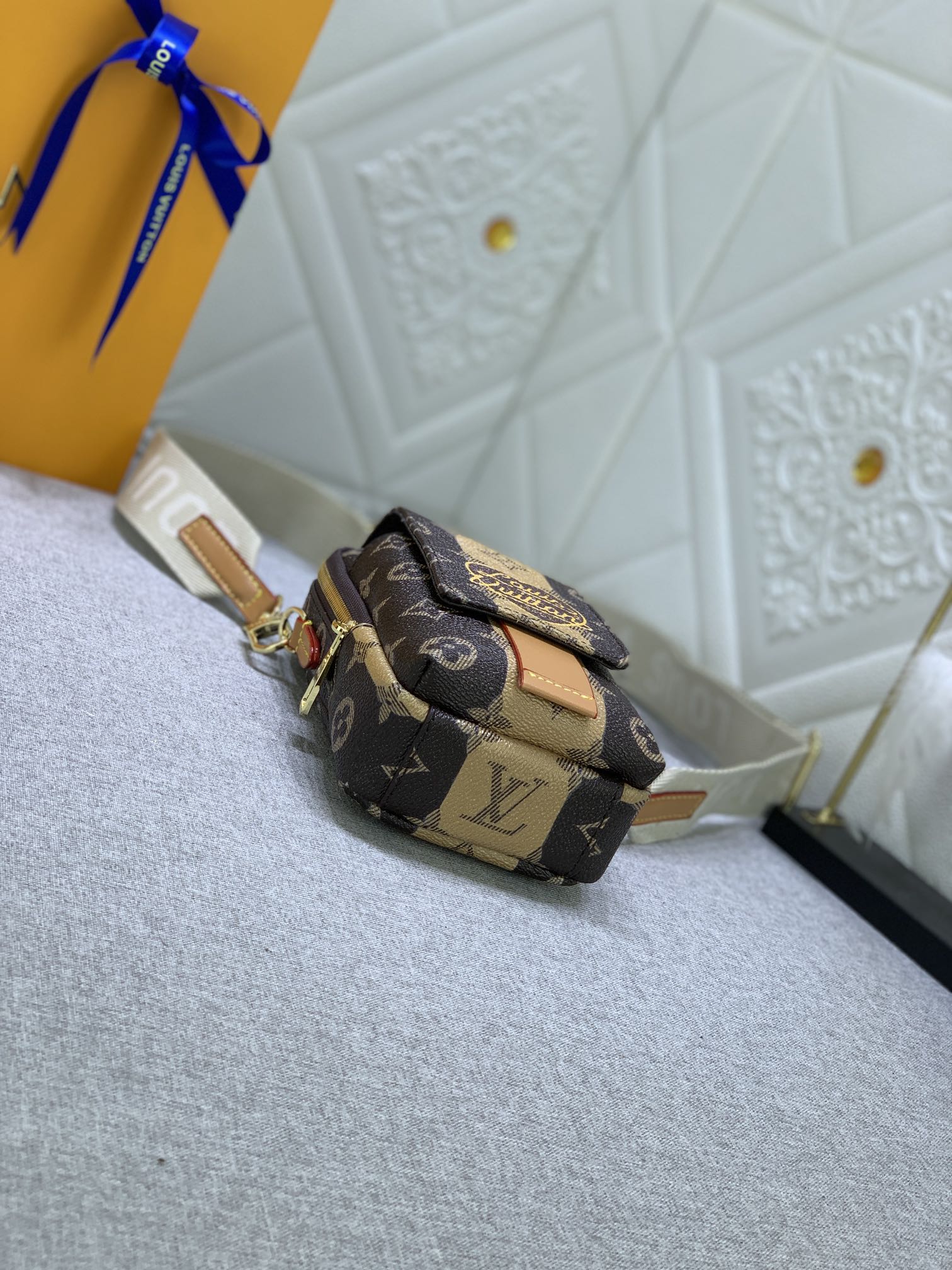 LOUIS VUITTON FLAP DOUBLE PHONE POUCH MONOGRAM STRIPES BROWN CANVAS 18CM M81005 - Image 7