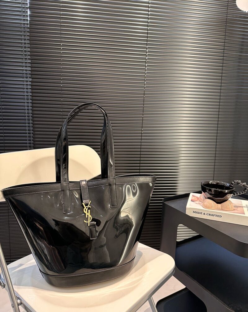 Alternative view of SAINT LAURENT PANIER MEDIUM IN VINYL AND SHINY LEATHER BLACK 28CM 773697FAC0X3055